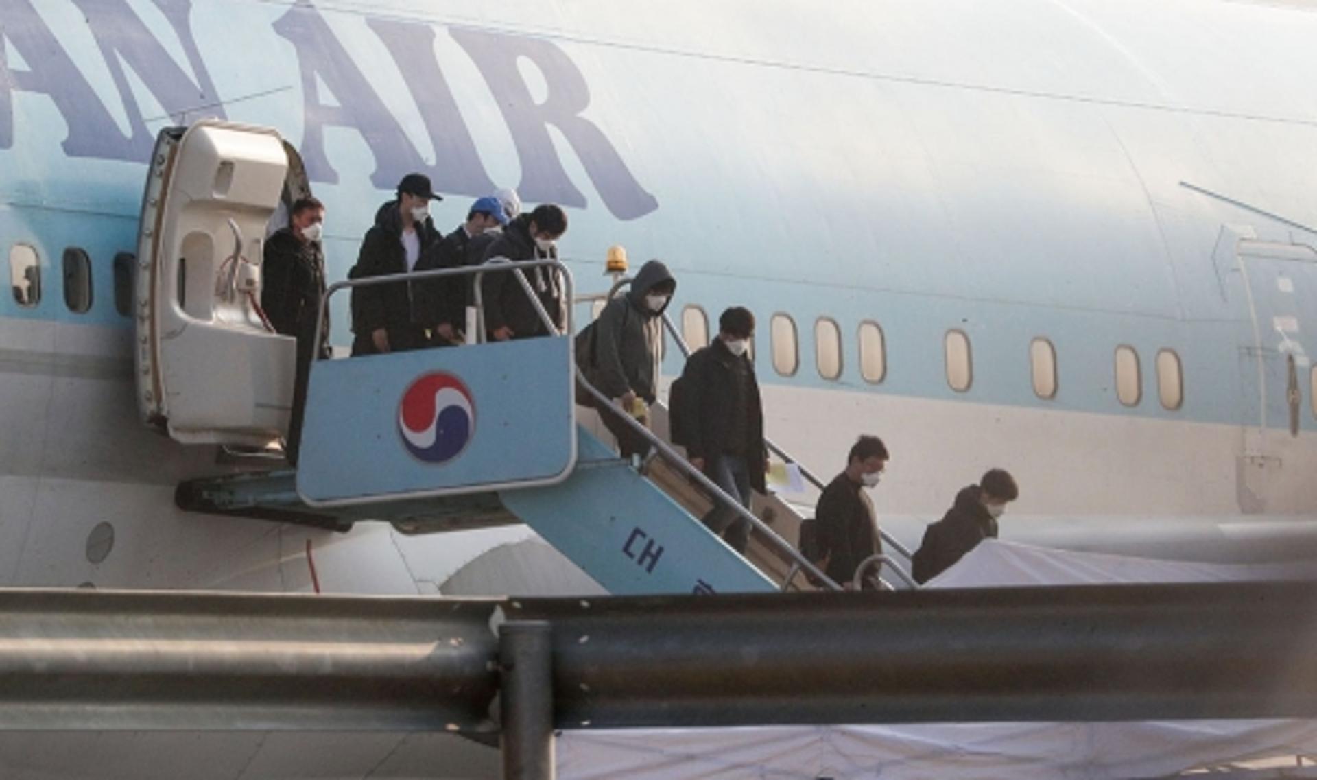 [코로나에 갇힌 200일] ‘헬조선’이라며 떠난 이들, ‘살려고’ 돌아왔다