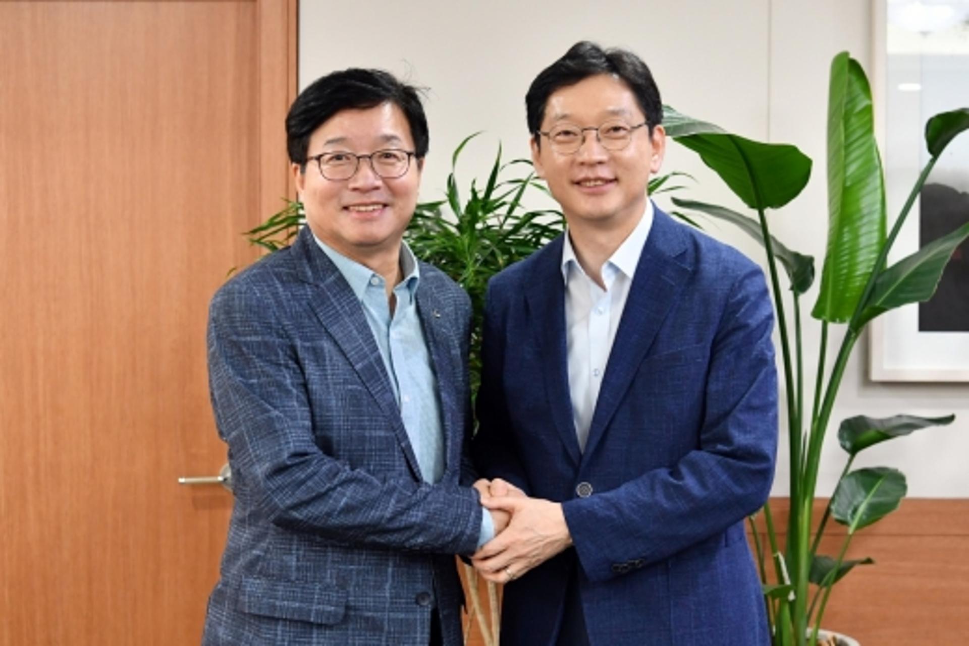 염태영 최고위원 후보, 김경수 경남도지사와 면담