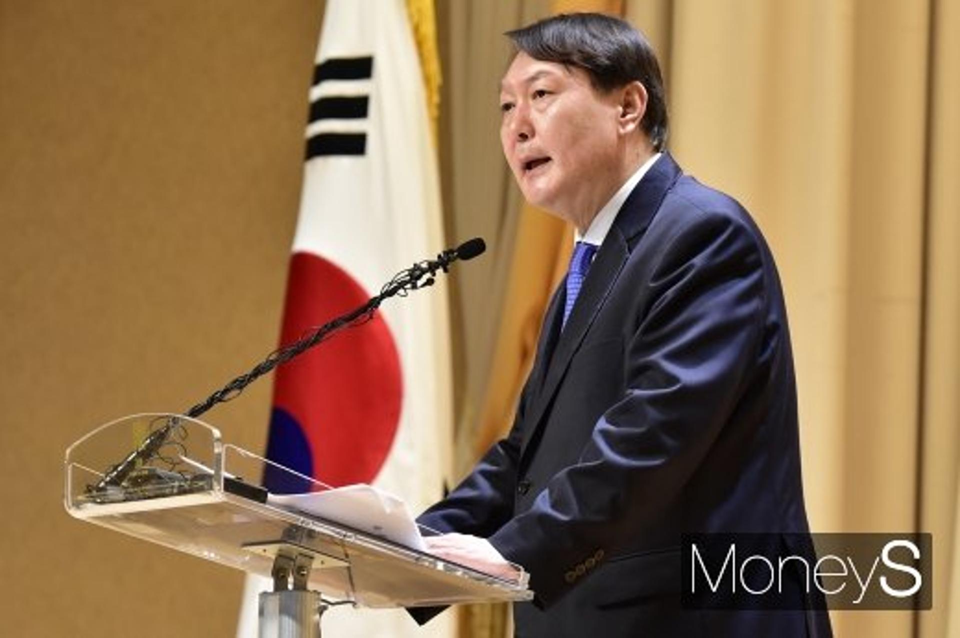 윤석열 발언에 발끈한 민주당… "독재와 전체주의? 본인의 자화상"