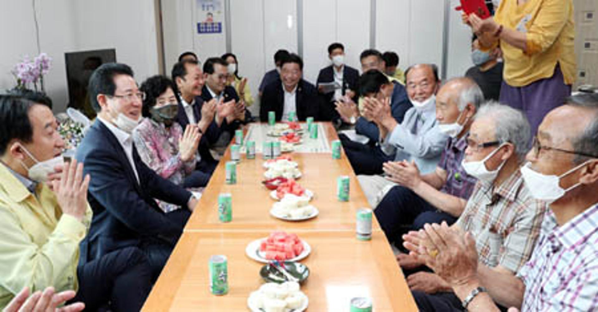 김영록 전남지사 "경로당 어르신 안전 휴식공간 유지" 주문