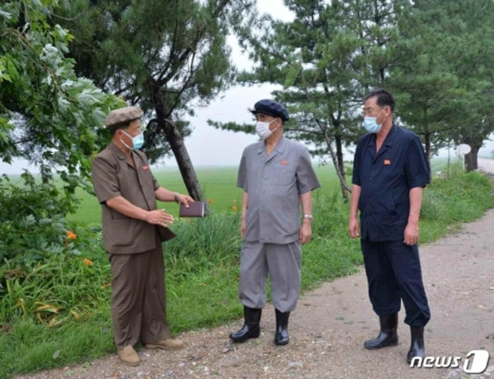 북한도 극심한 홍수 피해… 김정은 이어 고위직 간부 민생현장 방문