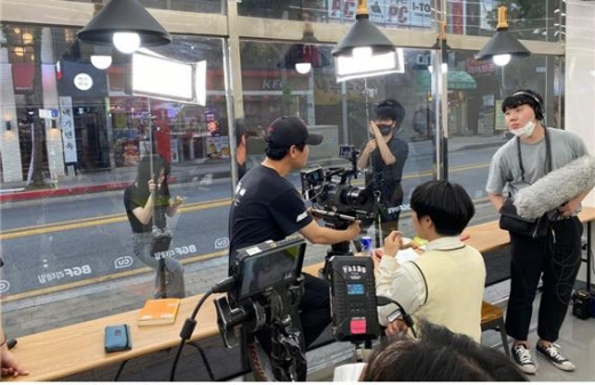 대학생 손으로 경기도 중소기업 제품 홍보 영상 제작