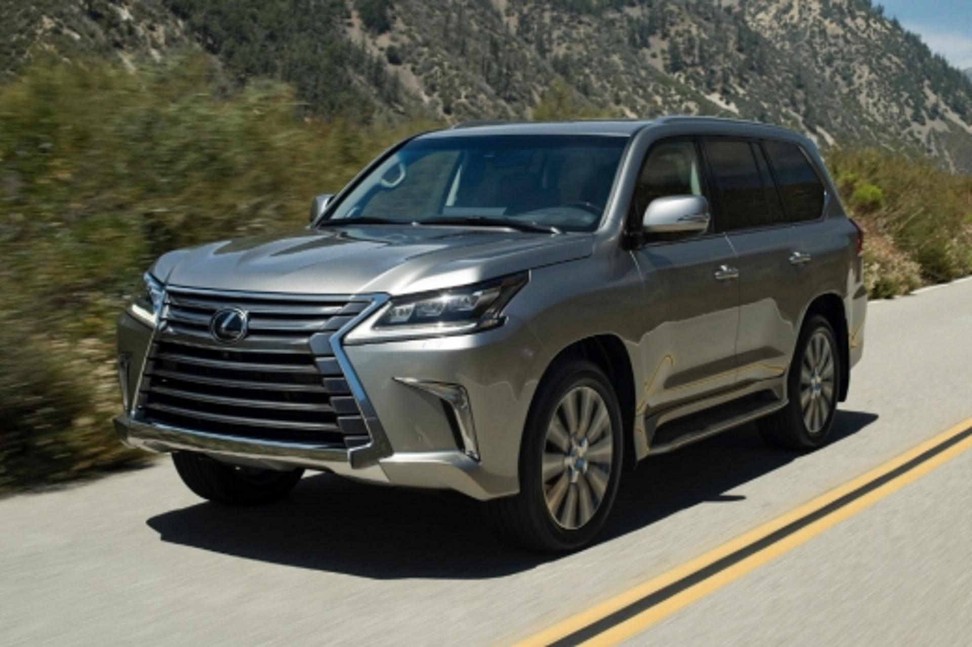 김정은 직접 운전한 새까만 SUV, '렉서스 LX'는 어떤차?