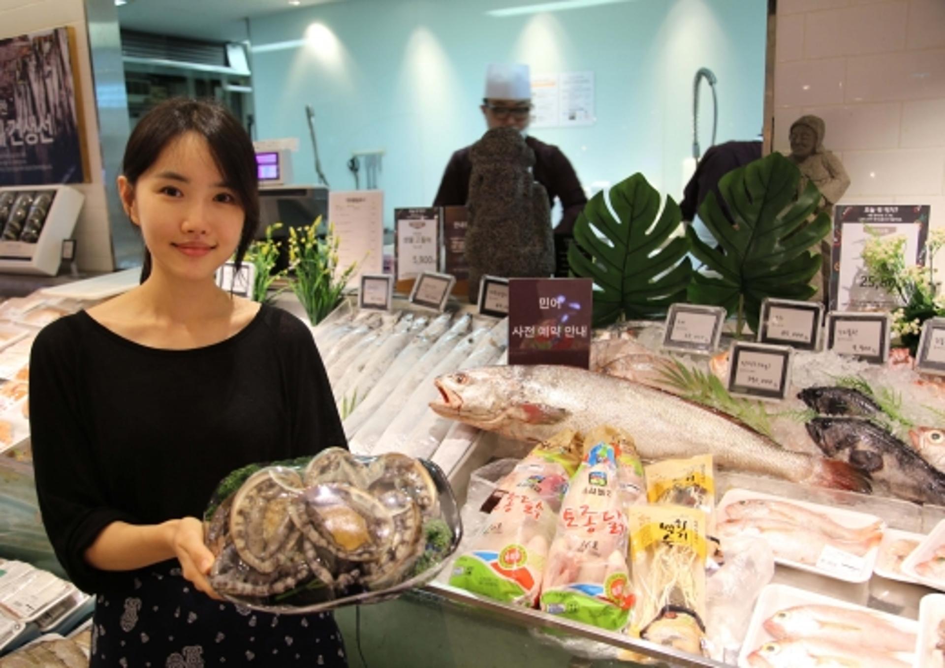 광주신세계 "마지막 복날 프리미엄 보양식 준비했어요"
