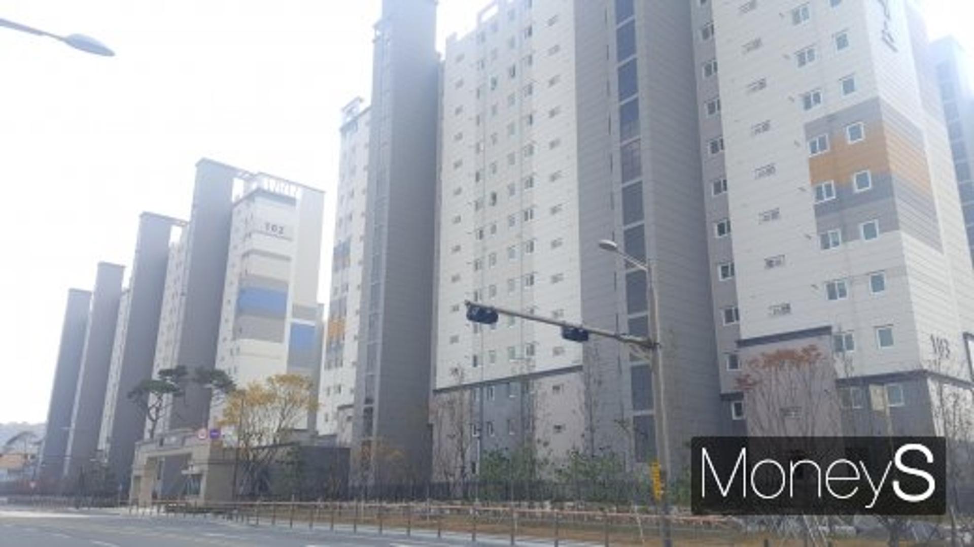 서울 아파트 막히자 지방으로 몰린 뭉칫돈… “외지인 거래 늘었다”