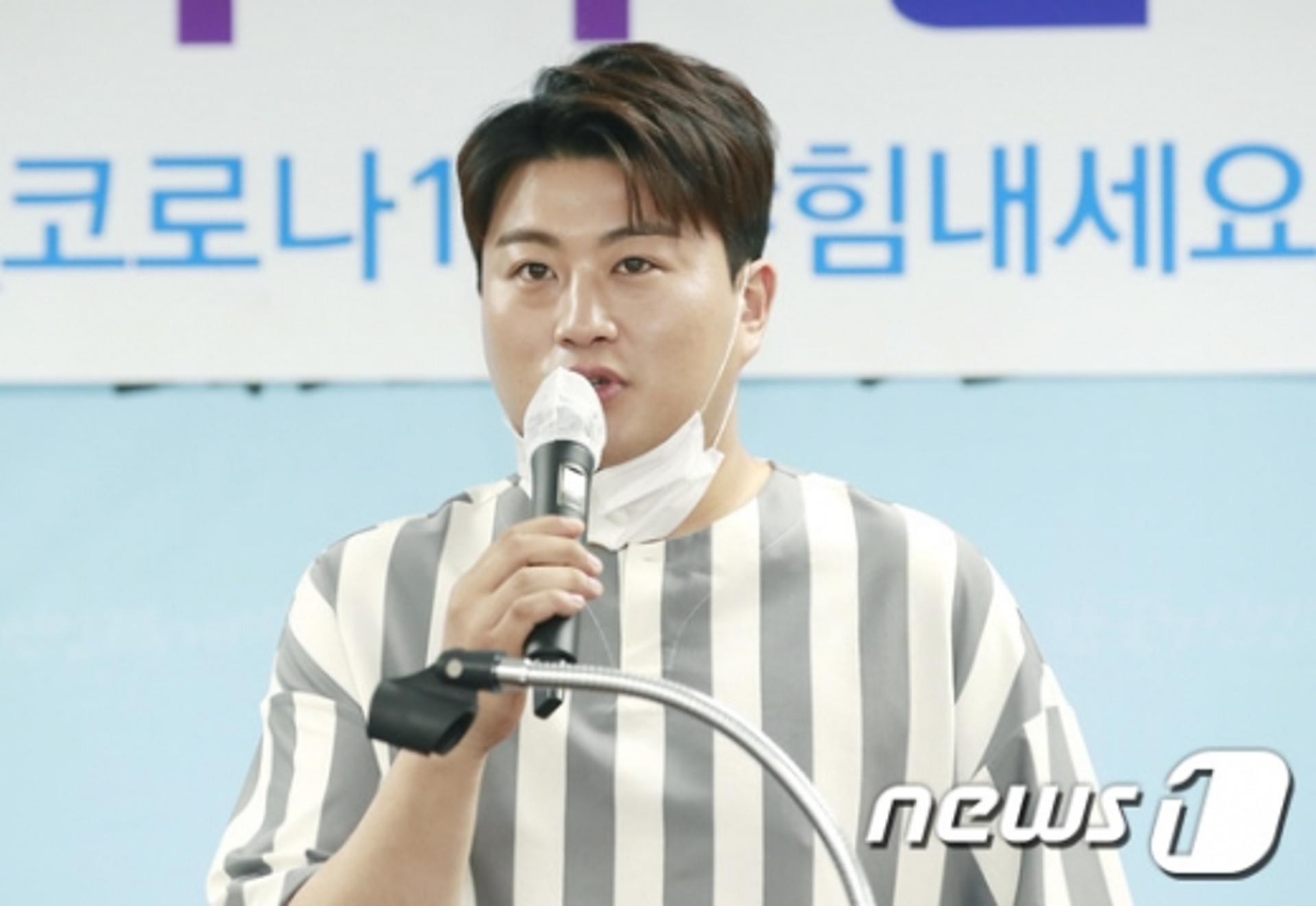 '김호중 "'트롯전국체전' 하차? 출연확정도 안해"