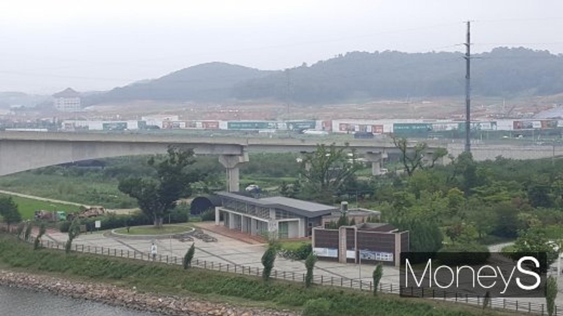 [르포] 허허벌판에 5000가구 아파트단지가 5억원이라니…