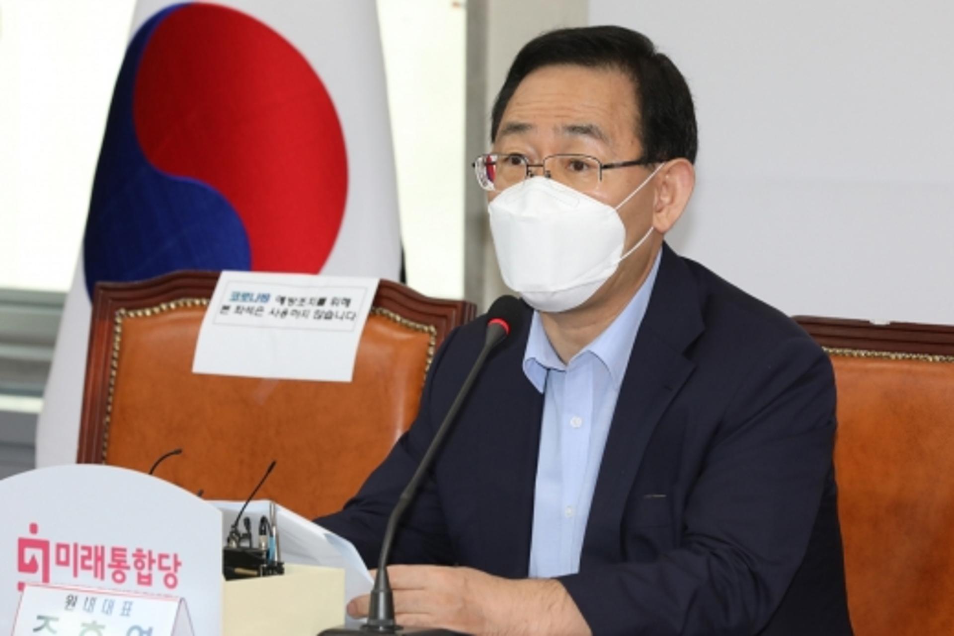 주호영, 이낙연에 협치 촉구… “176석 횡포 중단해 달라”