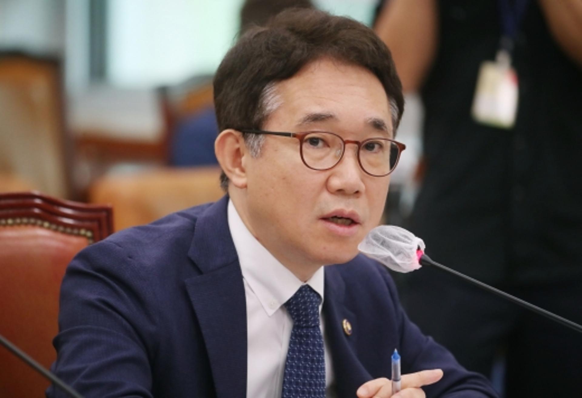 박선호 국토부 1차관, ‘과천 개발’ 한복판 땅 보유 논란… 해명은?