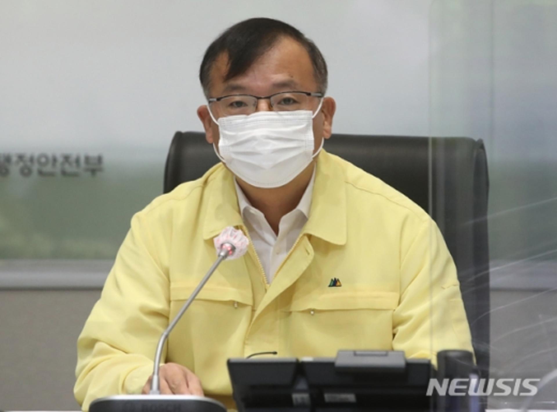 정부 “추석 확산 도화선 우려… 고향방문·여행 자제” 호소