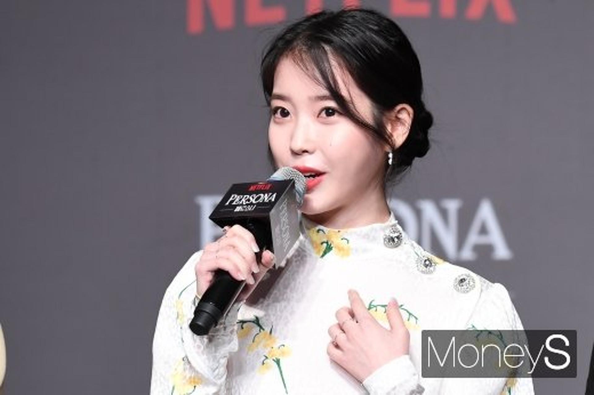 아이유, '유스케' 100분 채웠다… "60곡 부르면 목소리 안 나와"