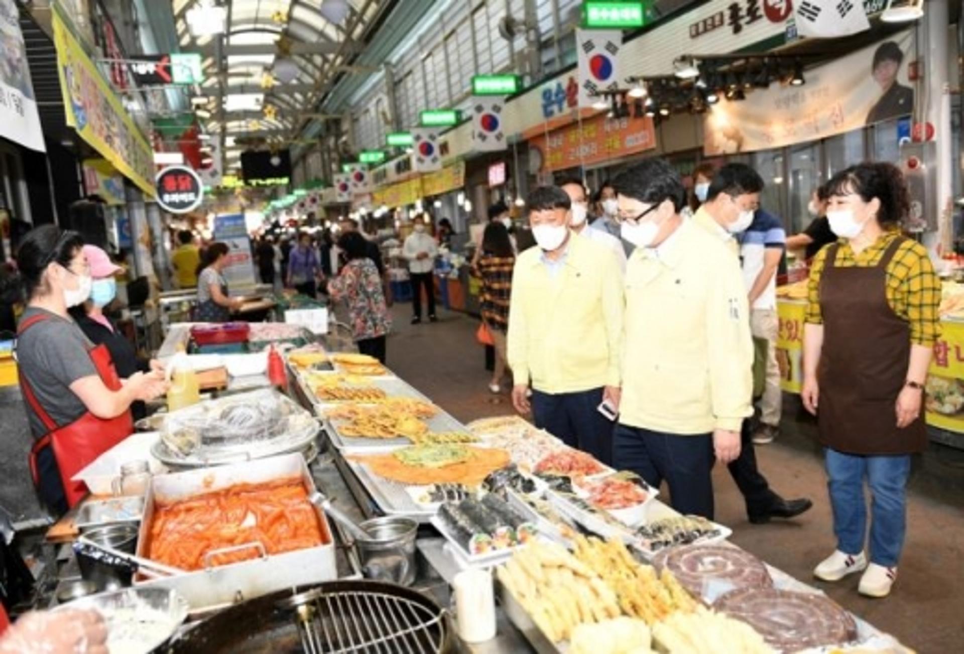 최종환 파주시장, 추석 앞두고 전통시장 방문… 상인회 고통 완화 위해 임시 재개장