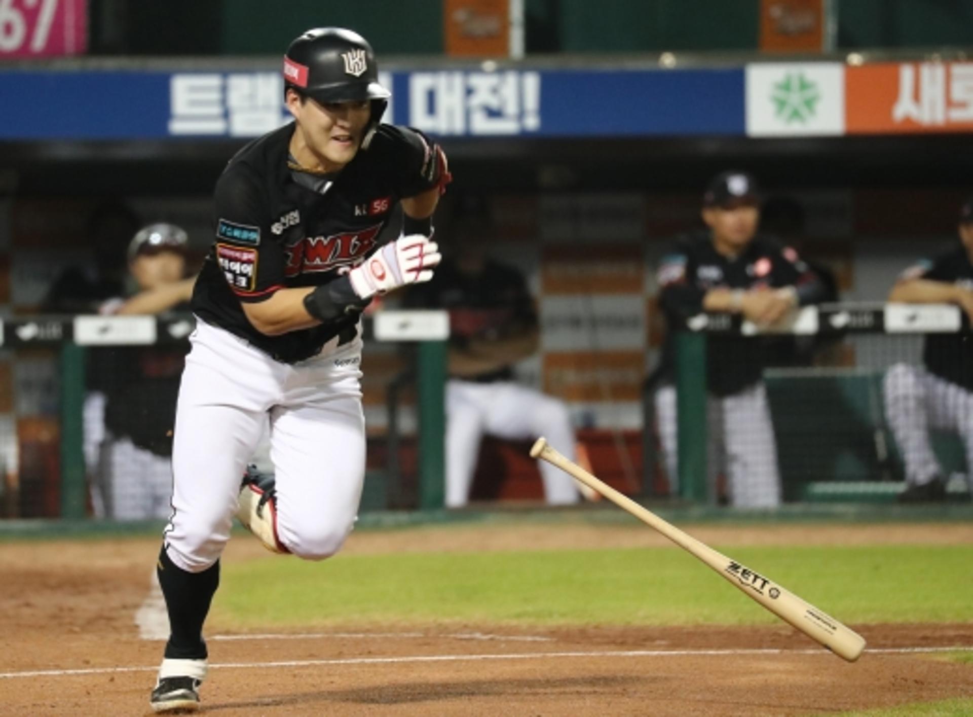 ‘배정대 끝내기 안타’ KT, LG 제치고 단독 3위 탈환