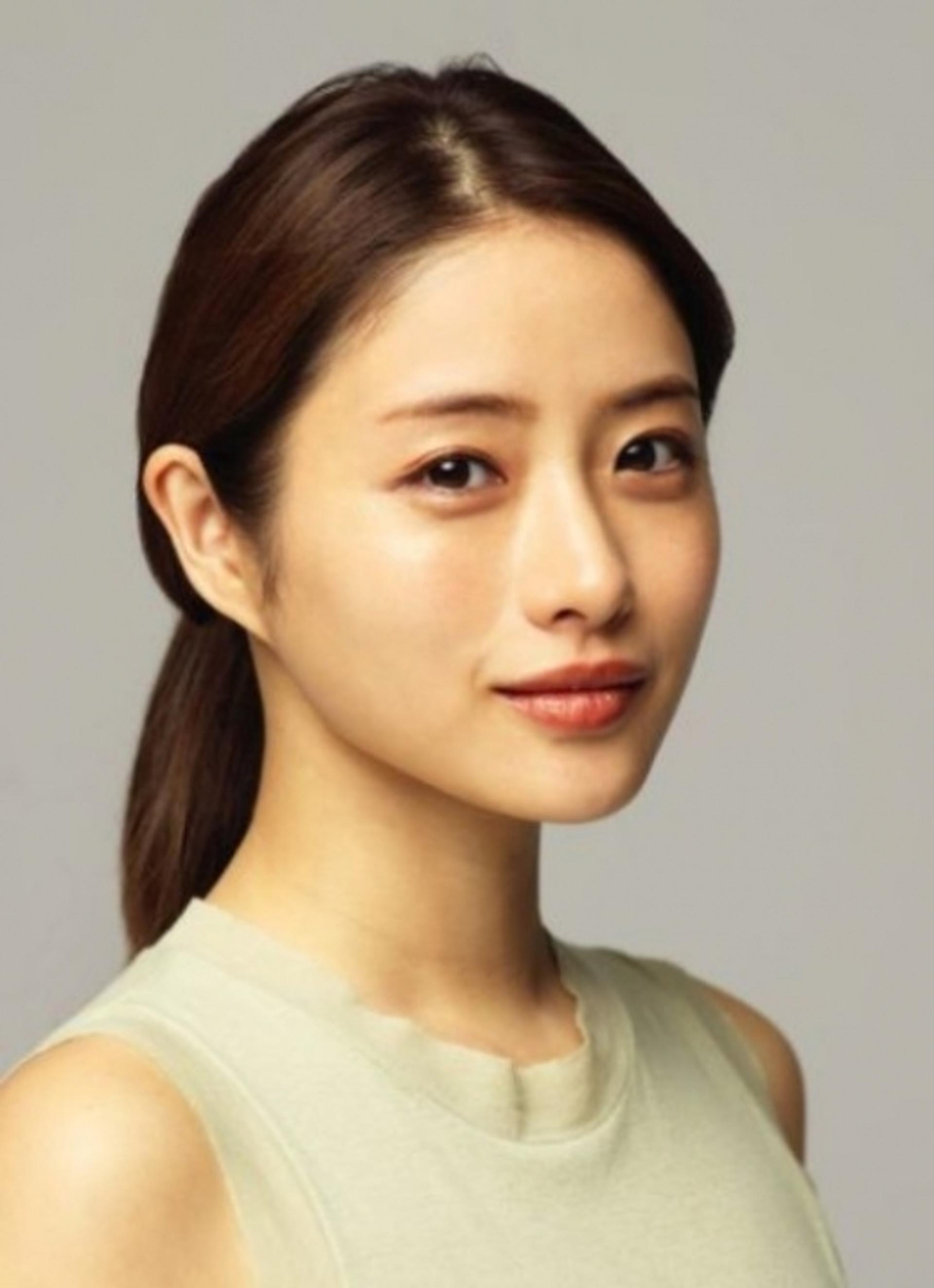 '일본 김태희' 이시하라 사토미, 동갑내기 비연예인과 결혼