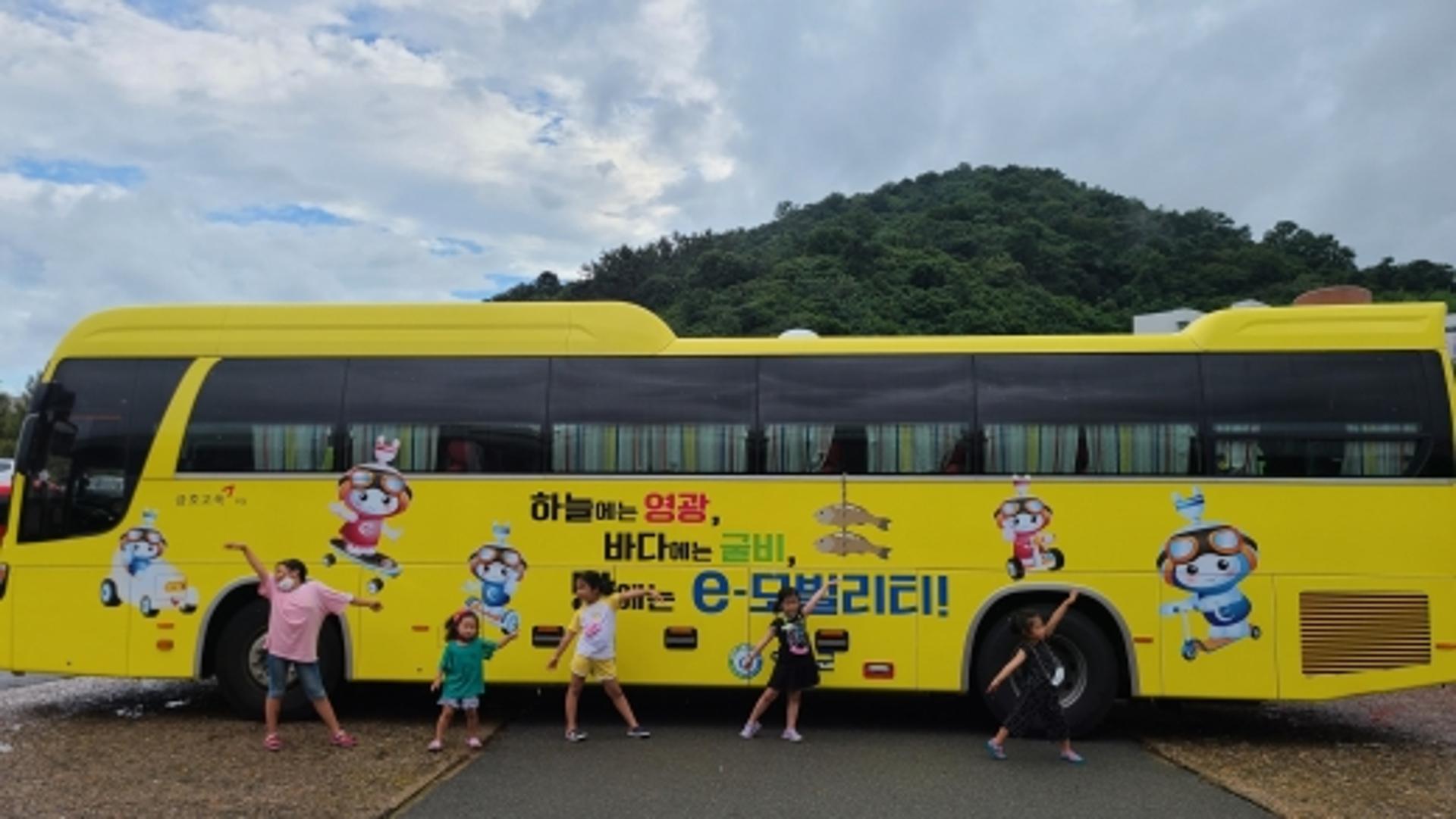 금호고속, 코로나 19 극복 ‘전남 축제·관광지' 랩핑 홍보 앞장