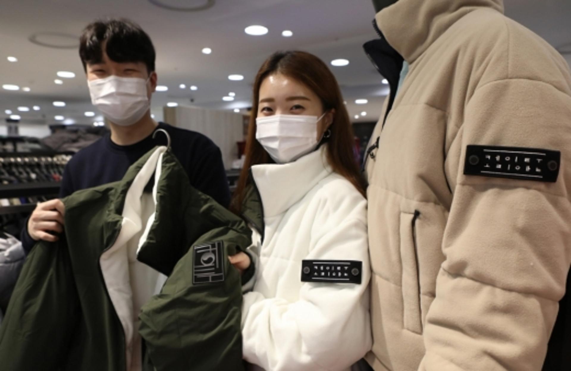 롯데백화점 광주점, 한글날 자모 로고 새긴 아웃도어 선보여