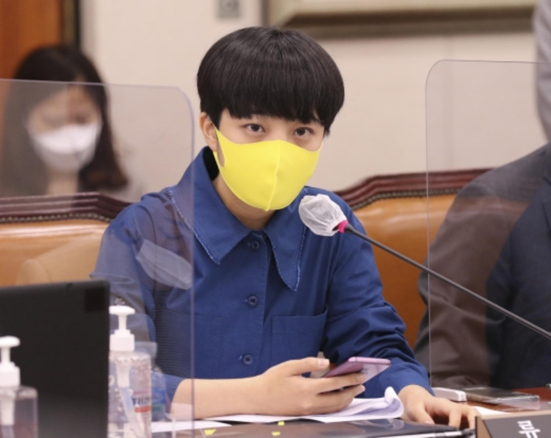 [2020 국감] 류호정 “삼성전자 간부, 기자출입증으로 의원회관 출입”