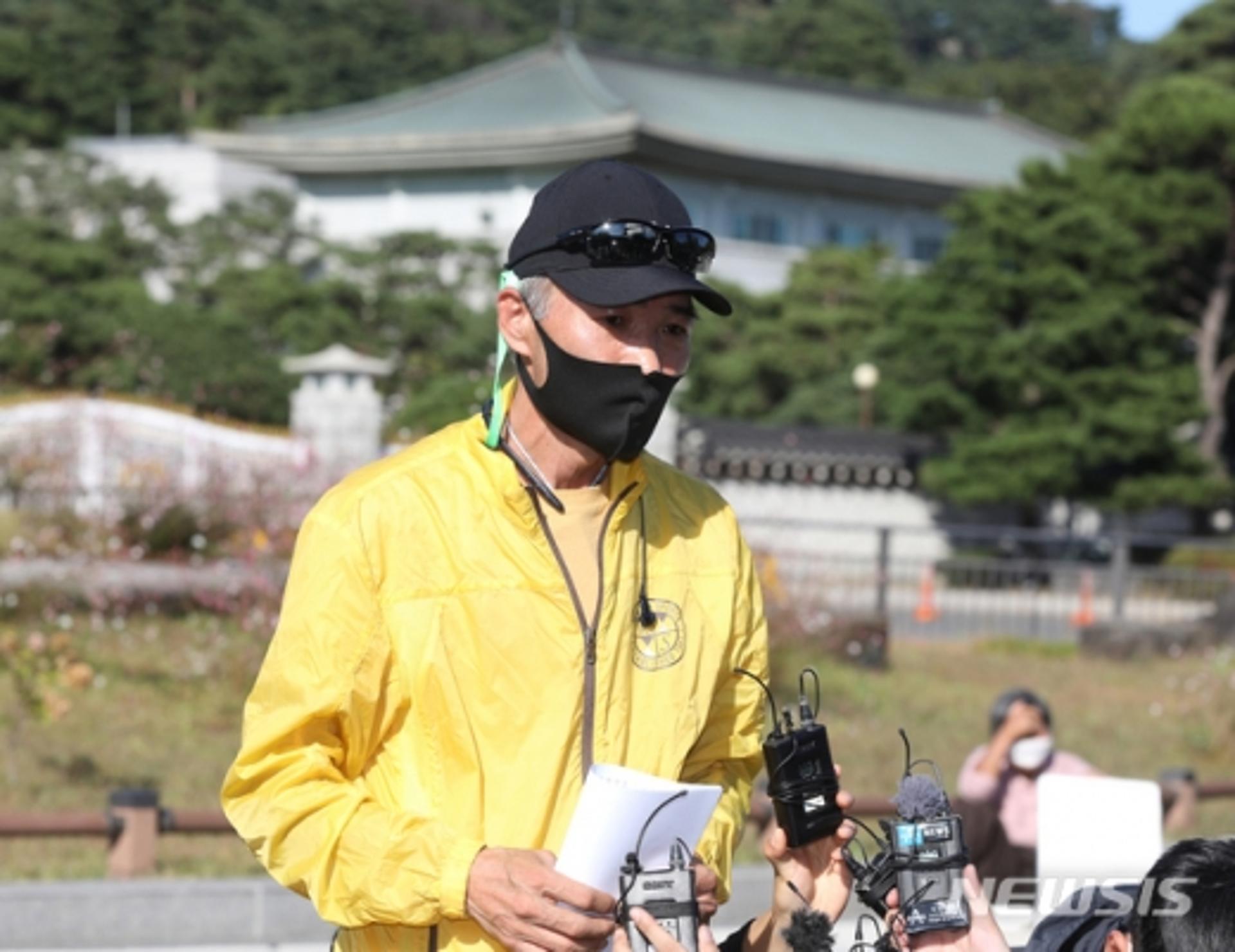 피격 공무원 유족, 靑에 편지 전달… 대통령 답장 '주목'