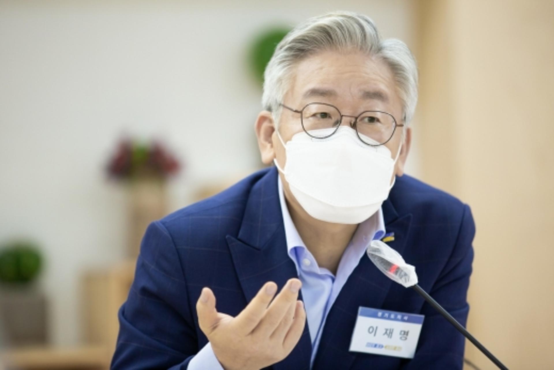 "애틋하게 살기"… 이재명, 팬데믹 이겨내는 삶의 지혜 제안