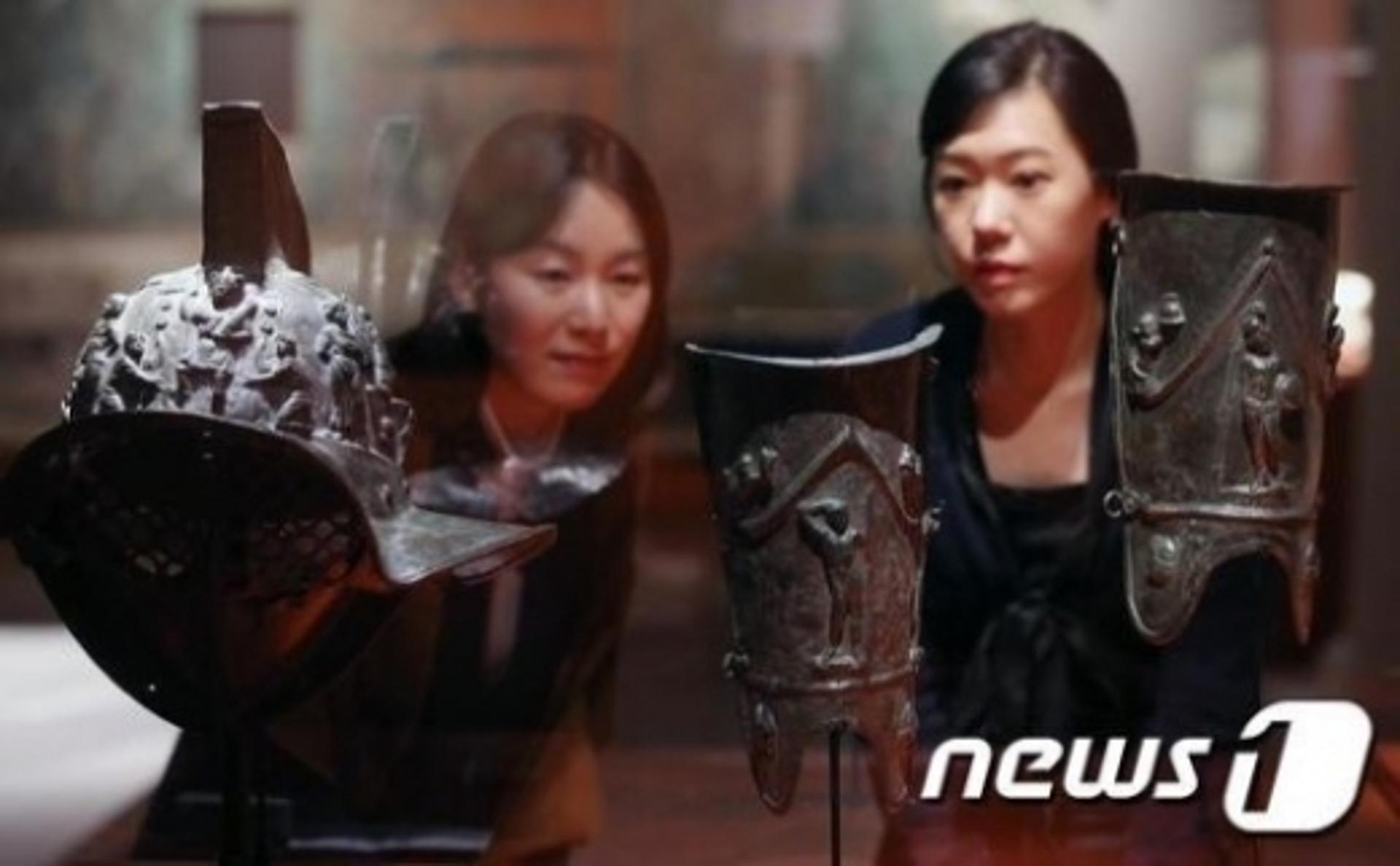 폼페이 유물 훔친 관광객, '유방암' 저주에 시달려… 결국 반납