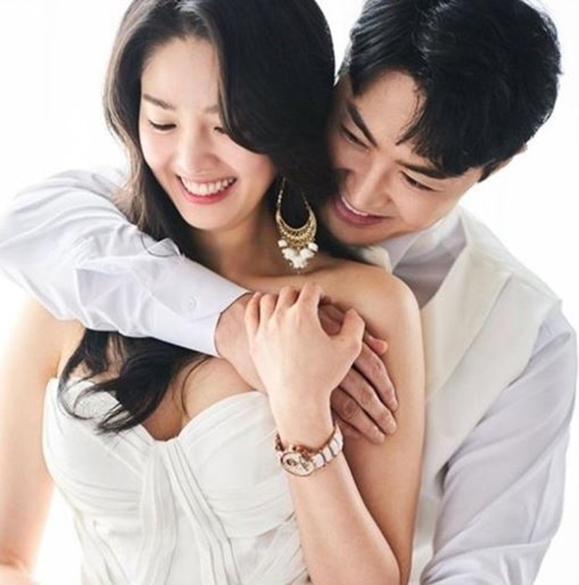 전진♥류이서 웨딩화보… '꿀이 뚝뚝'