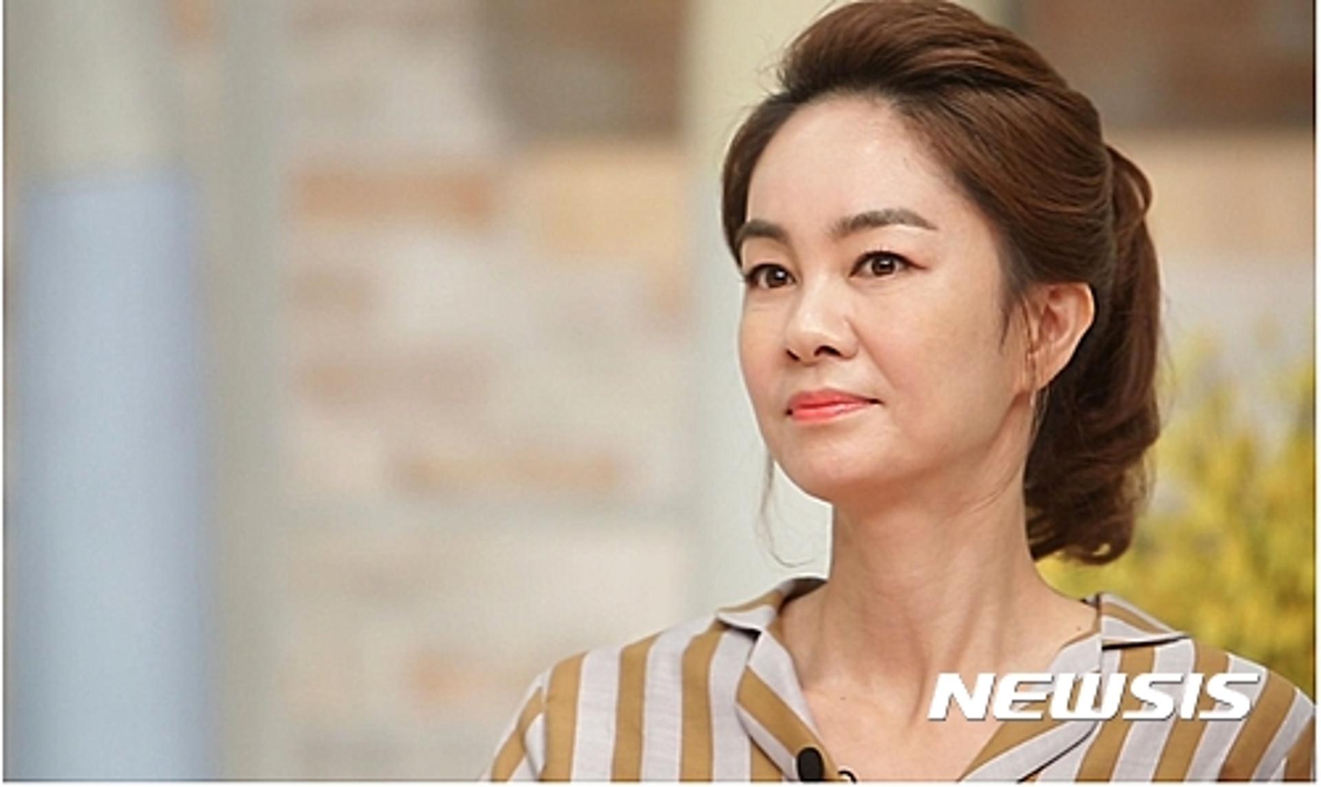 "이렇게 예쁜 애가 어쩌다"… 장윤정, 이혼했다고?