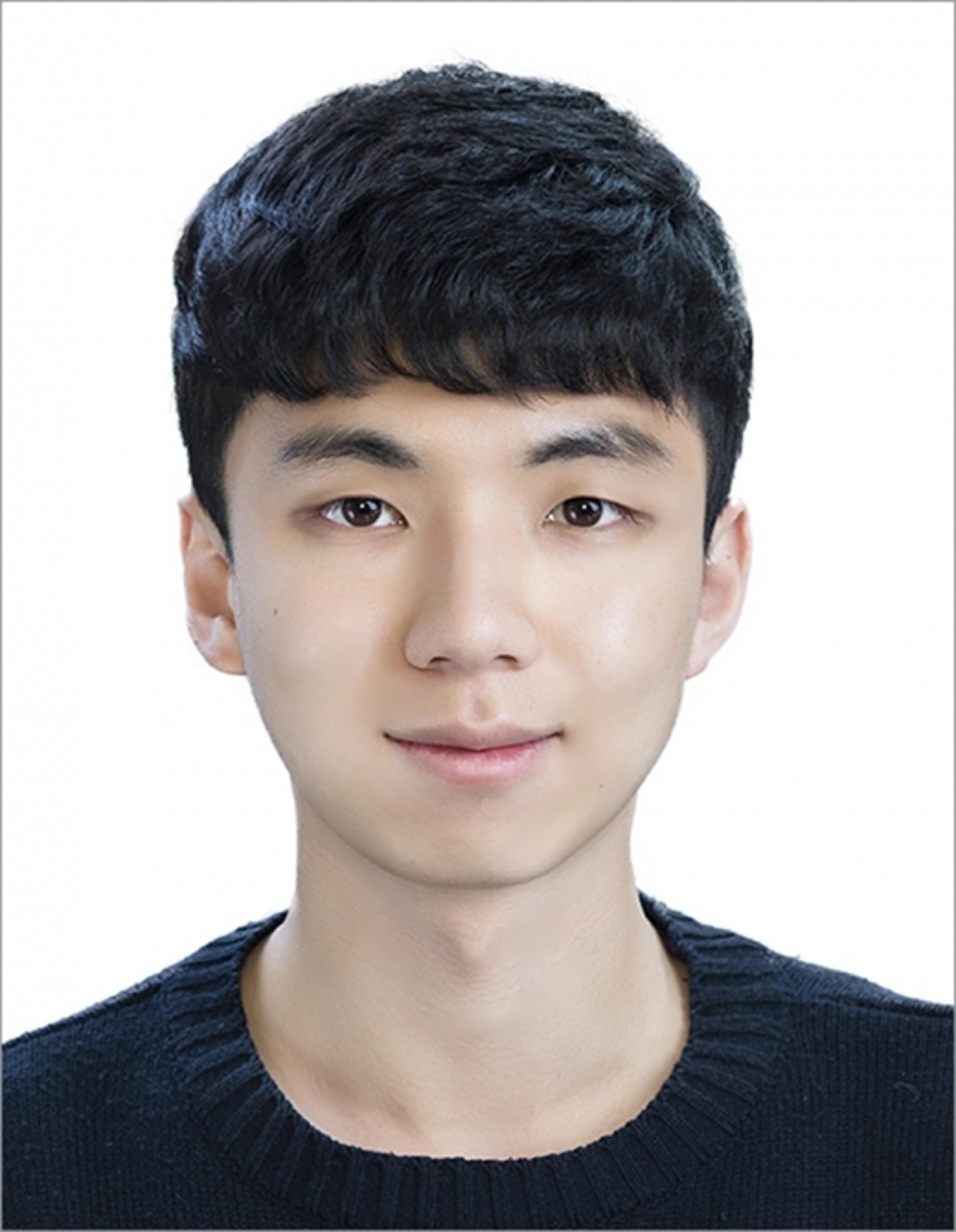 '새벽 2시 생활고 호소하던 민원인'에 따뜻한 손길 전한 '새내기 공무원' 화제