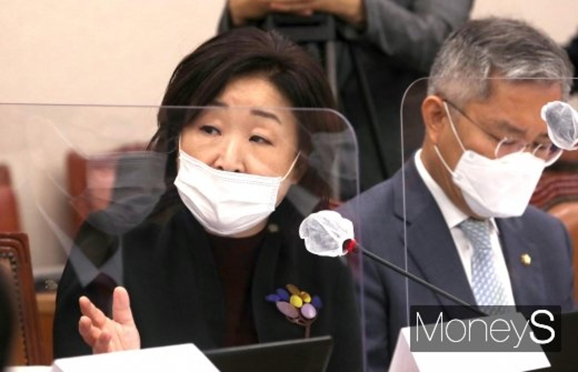 심상정 의원 "이스타 노선 국토부 특혜, 쓰레기 보잉 빌린 배경 조사해"