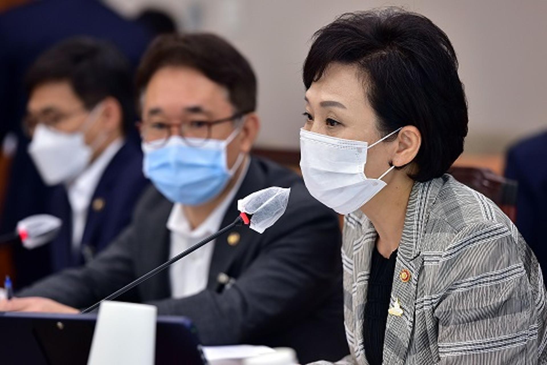 전세난 사태 여야 총공세… 머리 숙인 김현미 "죄송합니다"(종합)