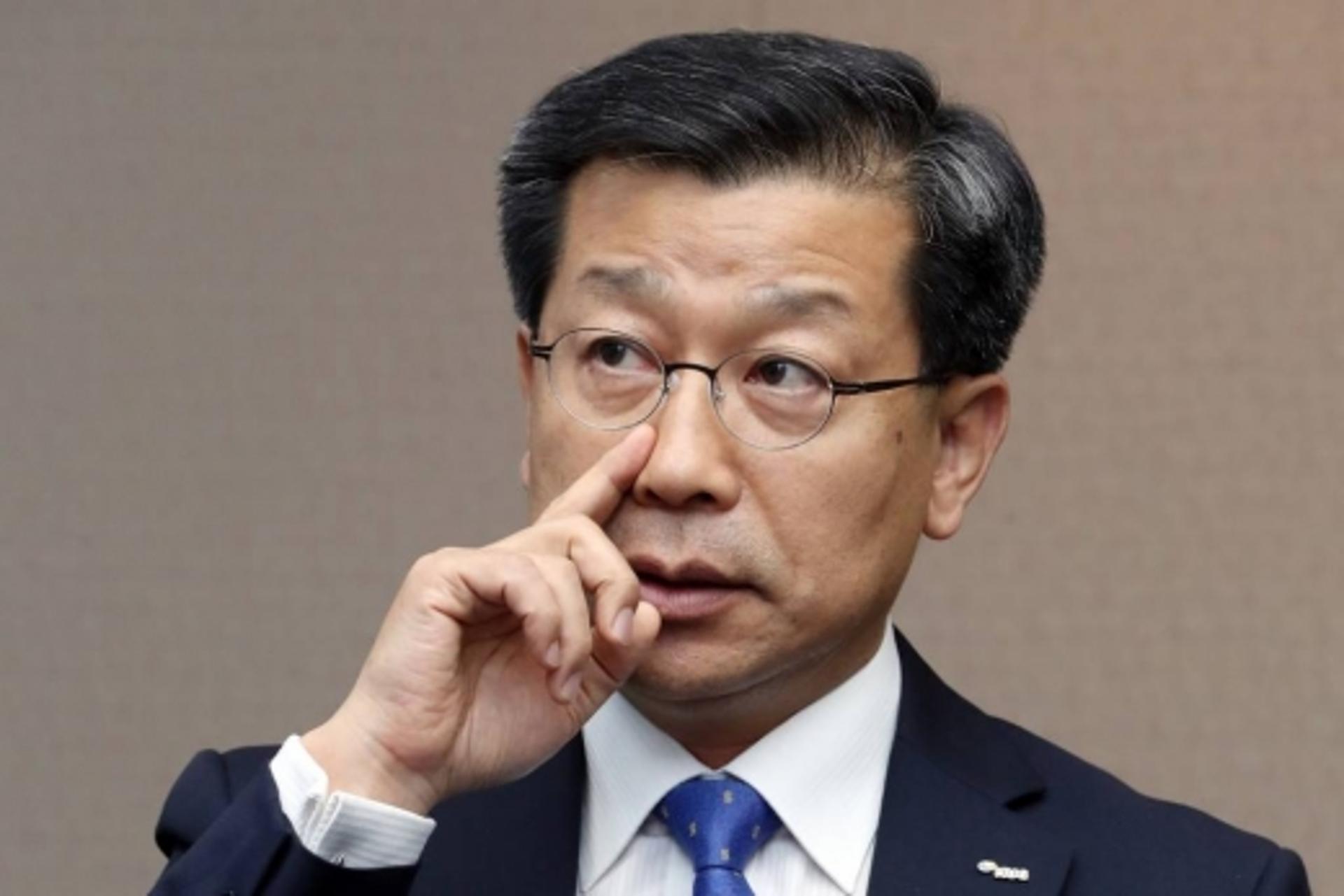 자택 앞에 직원 세워 보초… 이재광 HUG 사장 '갑질 논란'