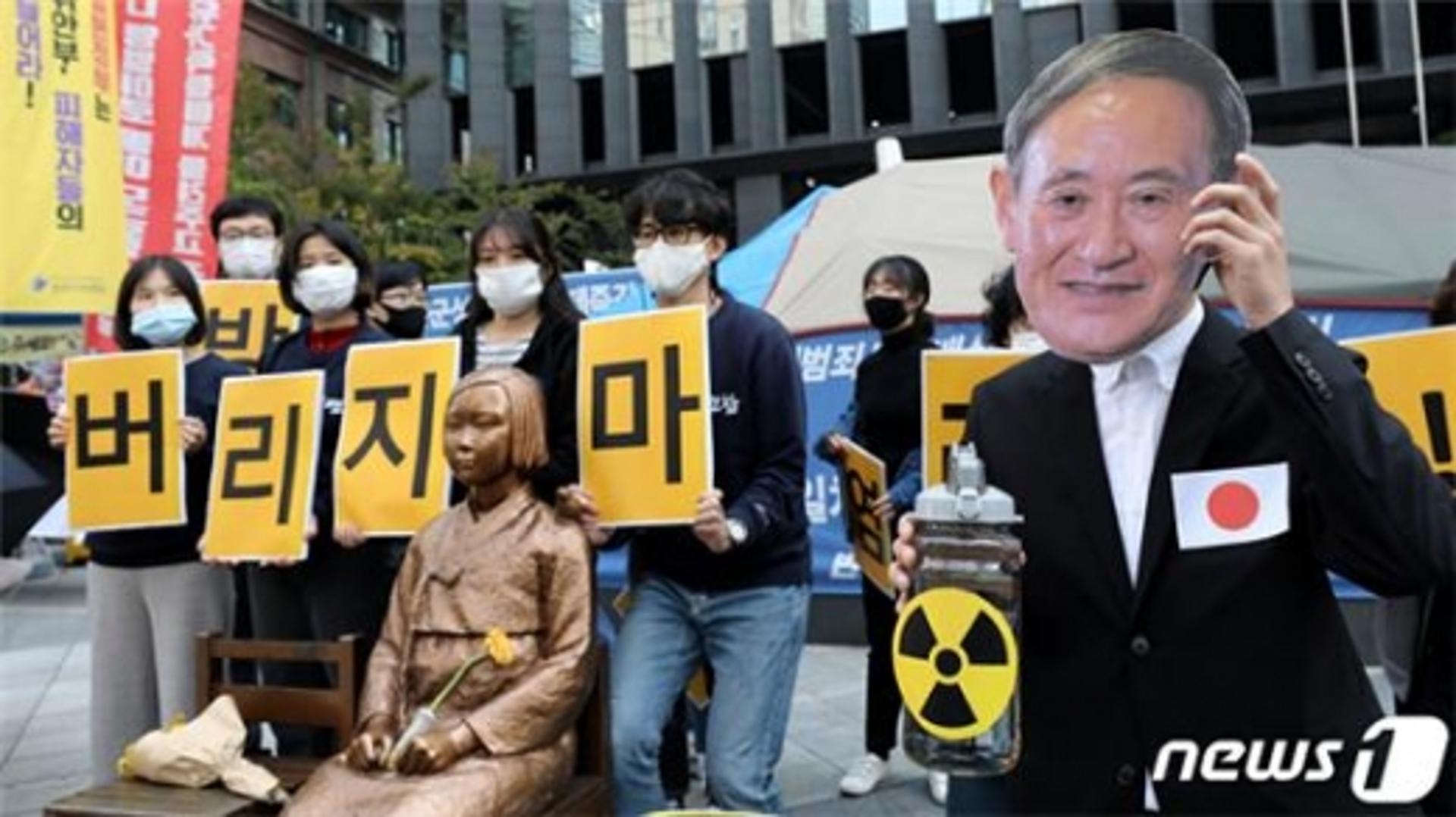 뭔가 찔리나?… 스가, 저서 개정판서 '공문서 강조' 삭제