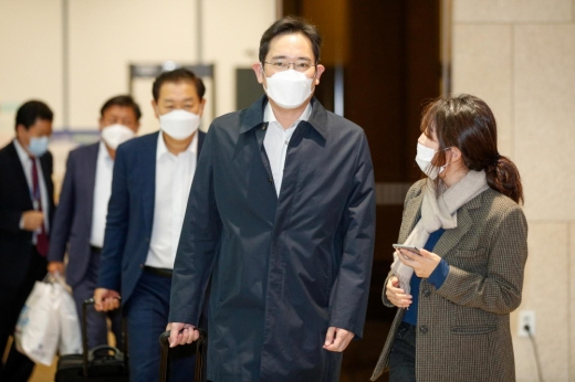 이재용 부회장, 베트남서 귀국… “일본도 가야해”