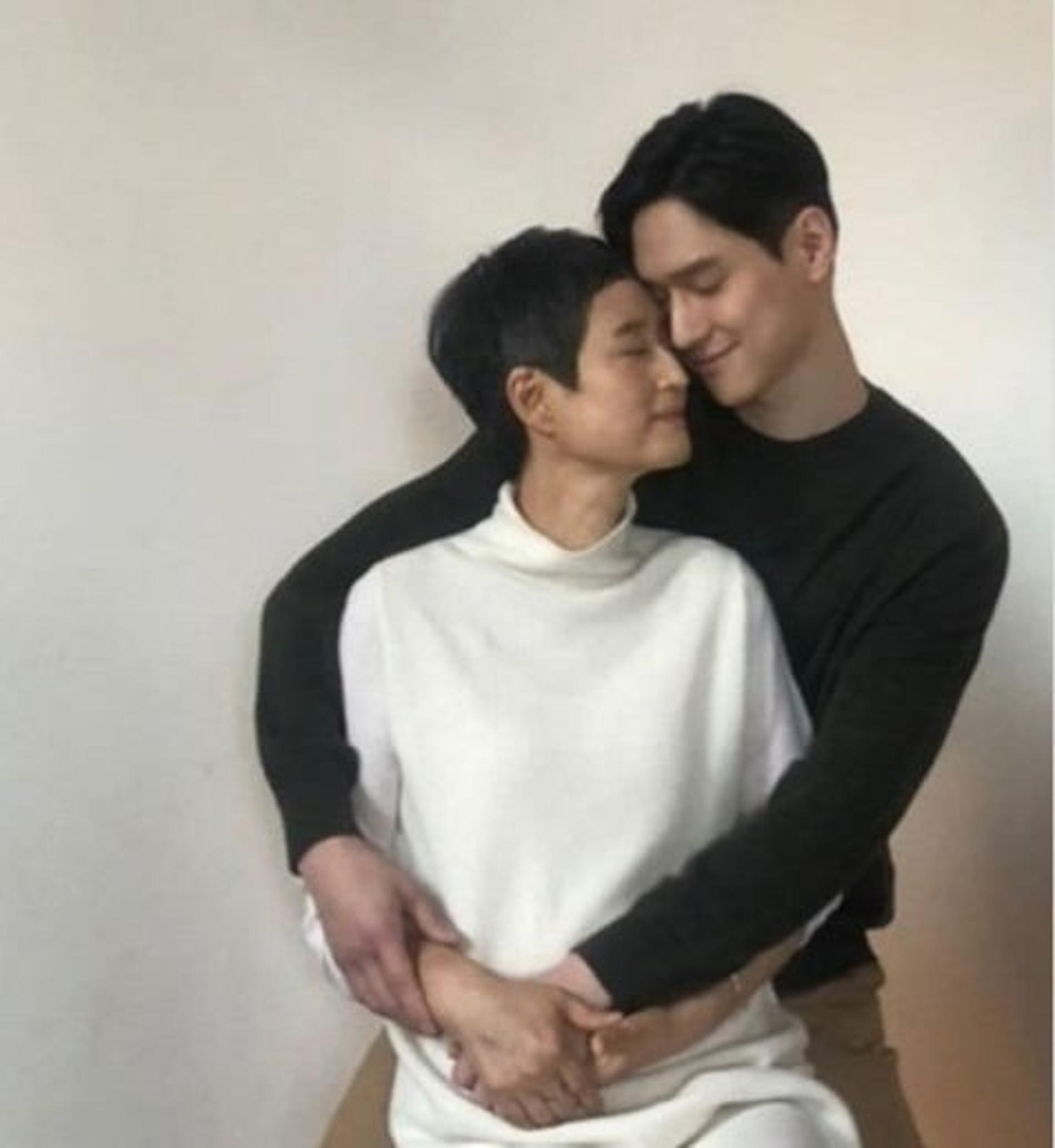 고경표 모친상, 절절한 사모곡… "많이 보고 싶어요"