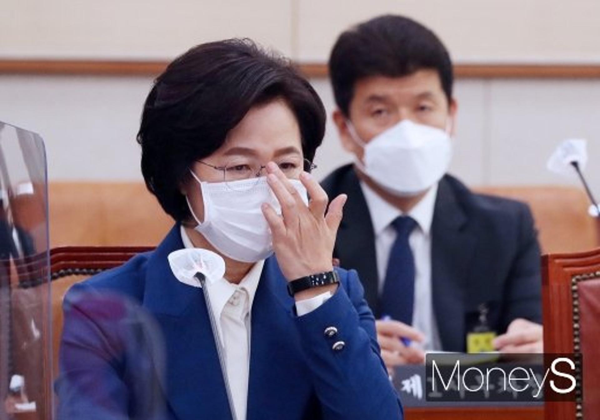'나도 커밍아웃' 추미애, 검사들 반발에 "불편한 진실 이어져야"