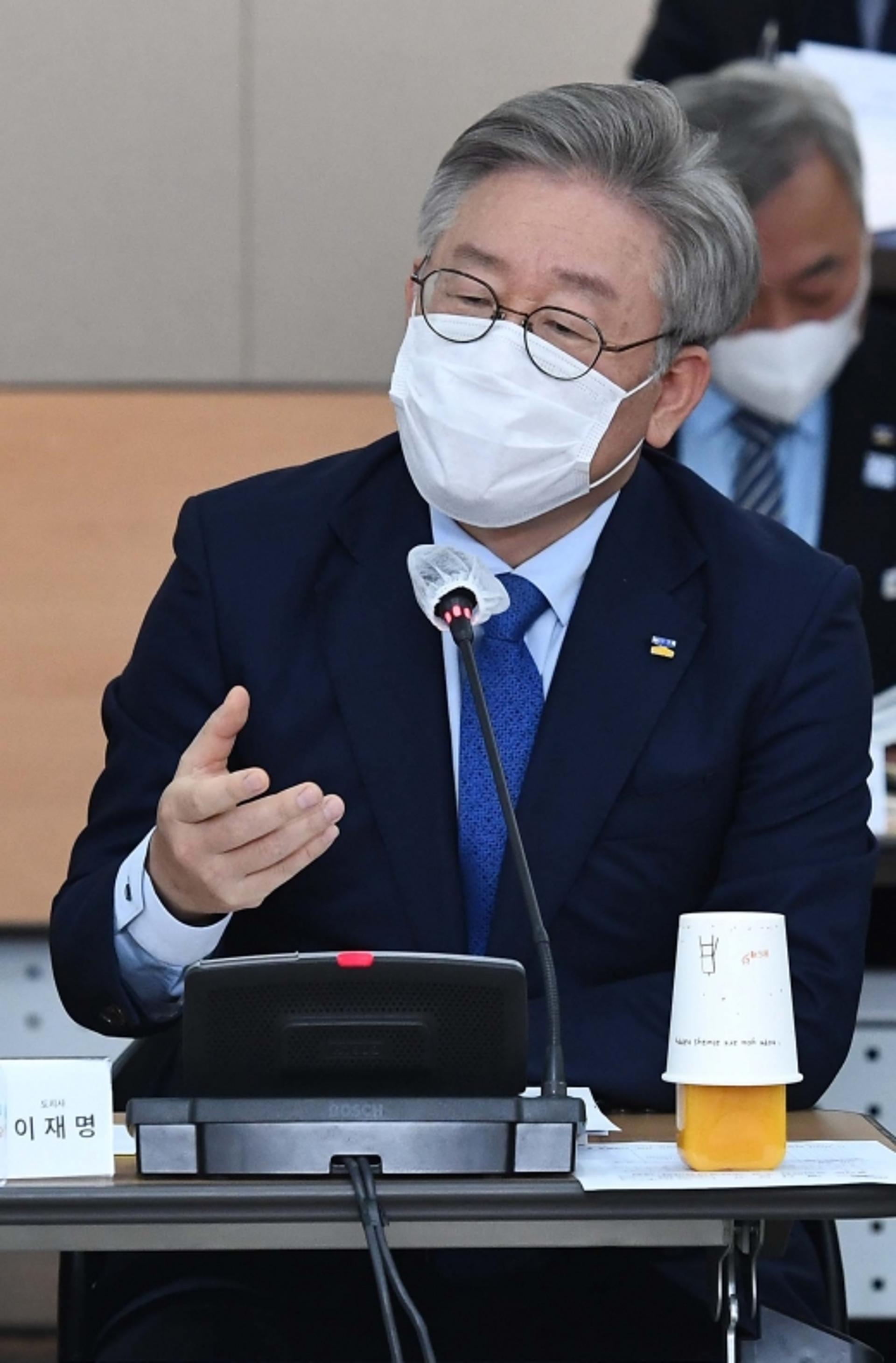 이재명 "日에 적대적 아니다… 한일 공존의 길 찾아야"