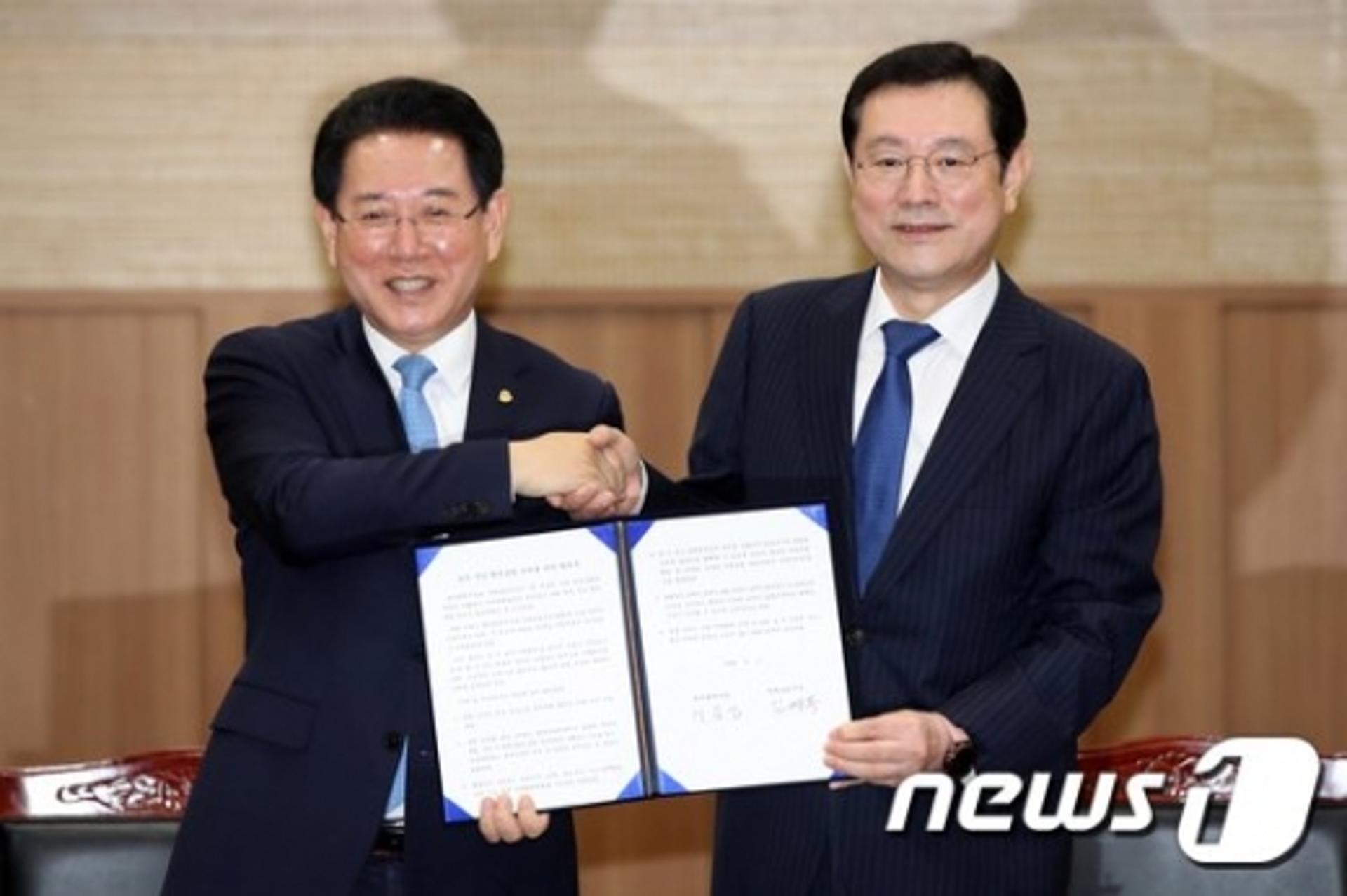 광주전남 '행정통합' 첫 걸음… 양시도 6개항 합의문 서명