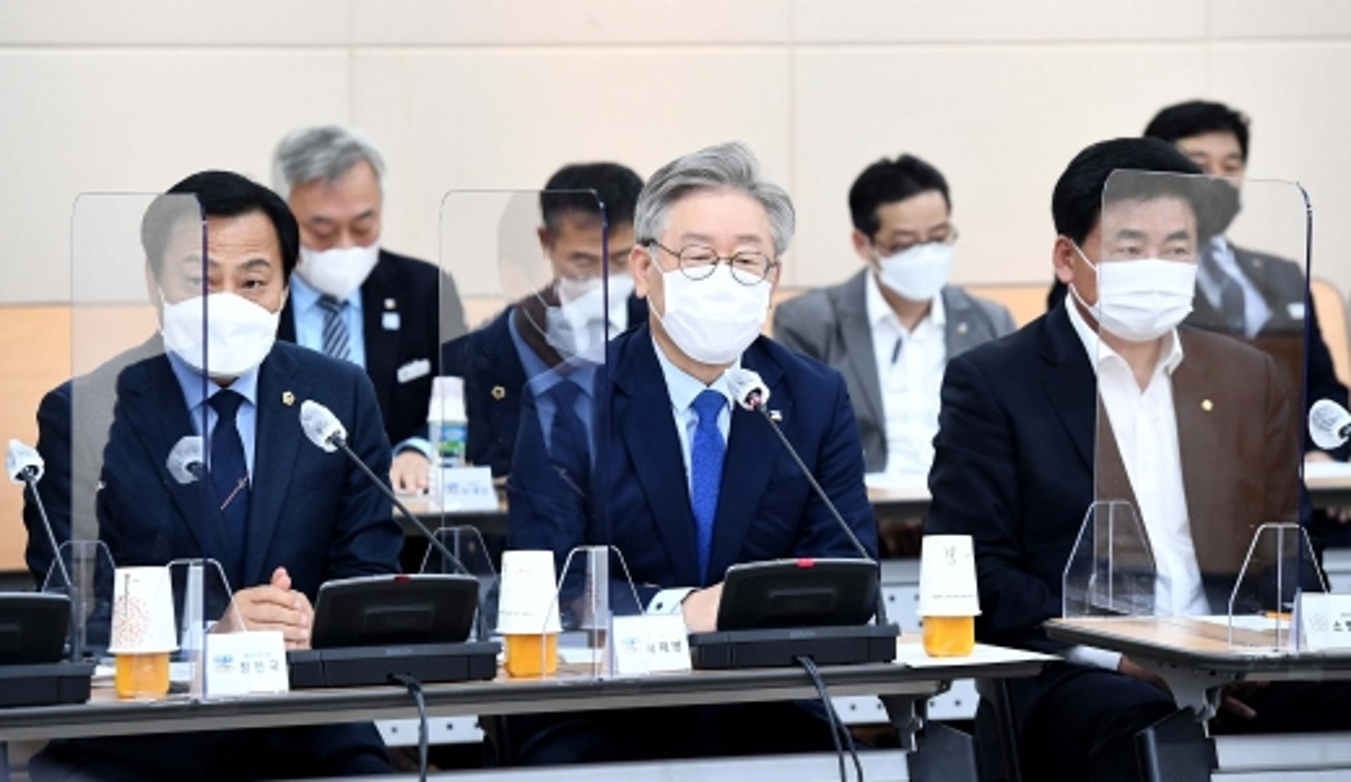 이재명, 道국회의원에 "경제활성화, 힘 합칠 때"…기본소득토지세 등 도입 건의