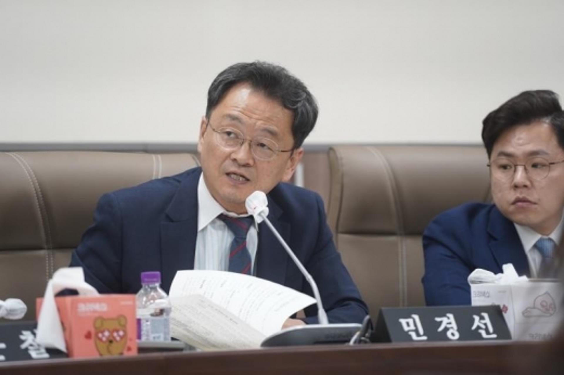 민경선 경기도의원, 36일간 직접 발로 뛰며 의정보고서 5만부 배포