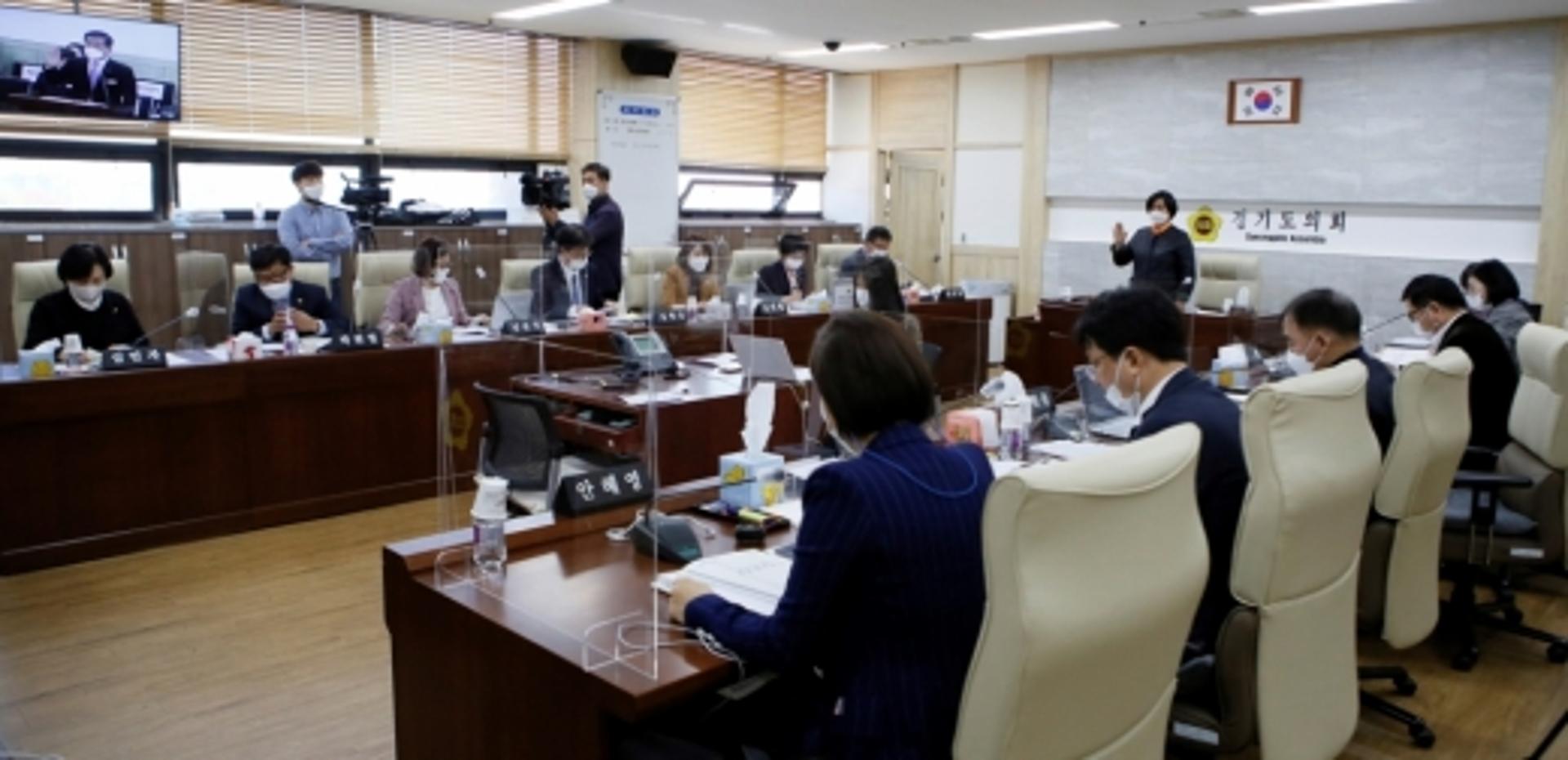 경기도의회 경제노동위원회, 경기도시장상권진흥원 행감 실시