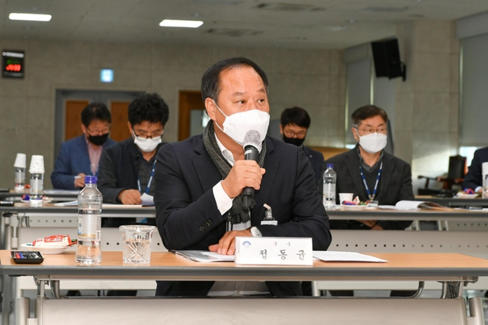 정동균 양평군수, 청와대 최재성 정무수석실장 전격 방문