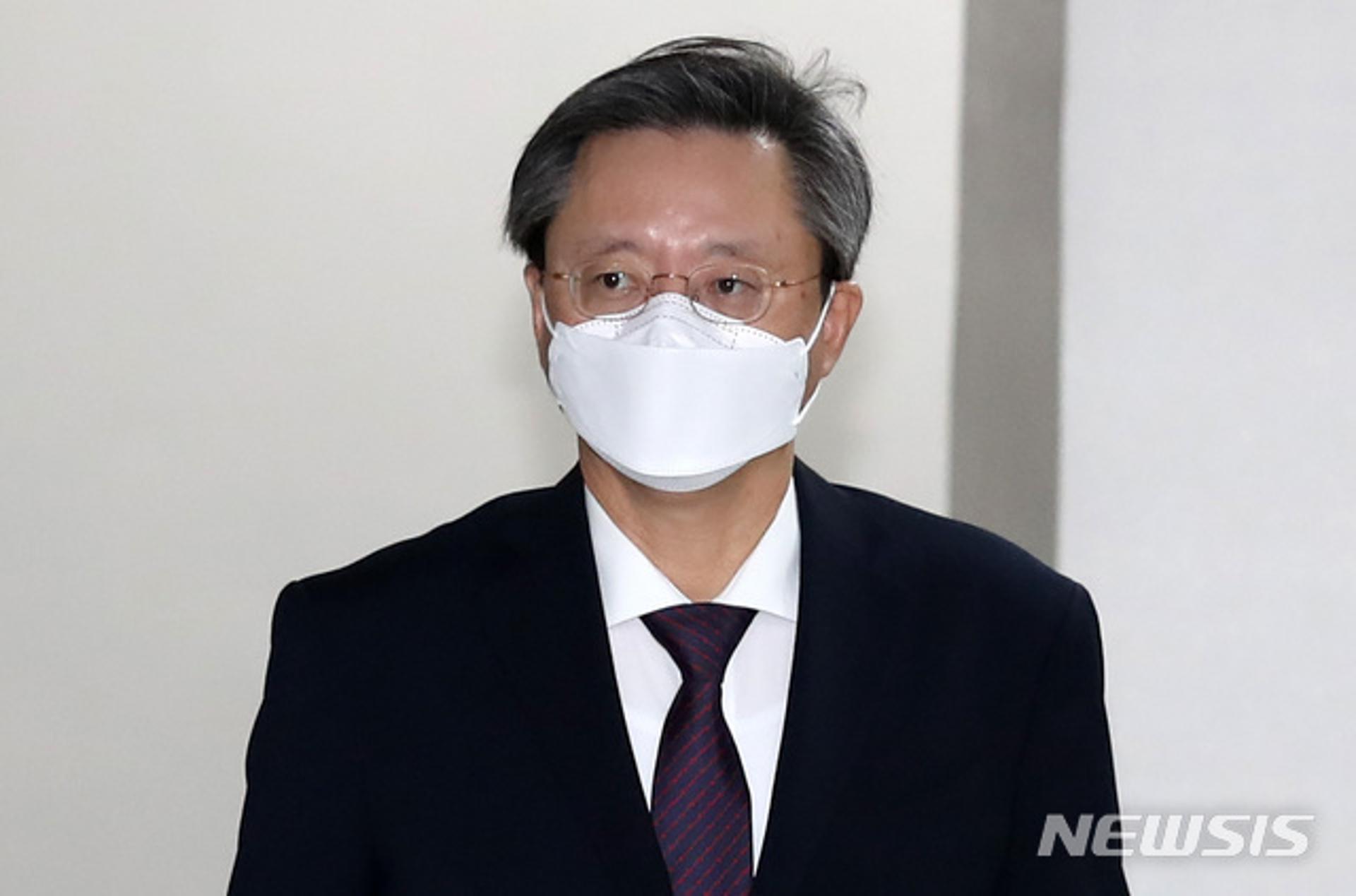 우병우 항소심서 징역 13년 구형… "억울함 밝혀달라"