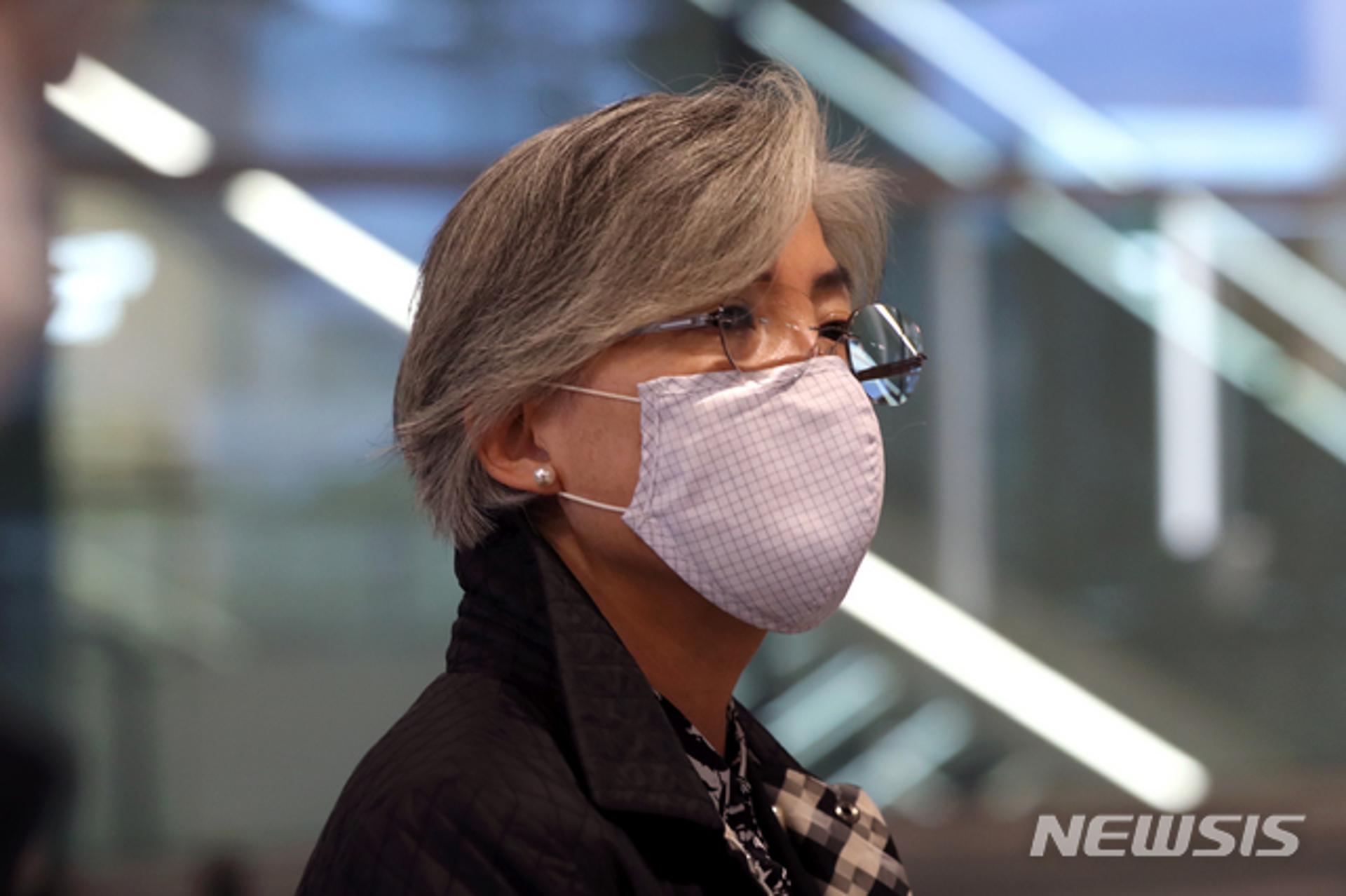 美서 돌아온 강경화 "한미동맹 지지 부탁"