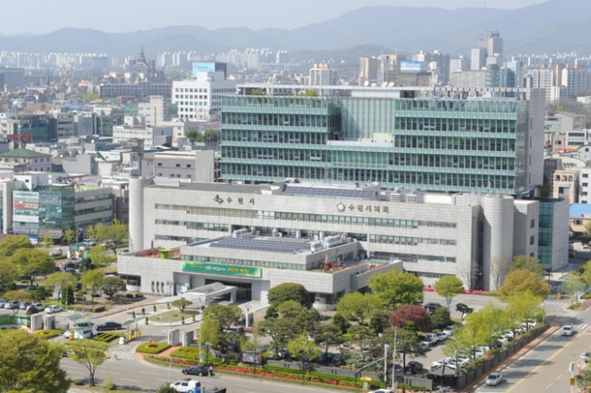 초등 자녀 둔 수원시민 46%, "'학교내 돌봄교실' 원해"