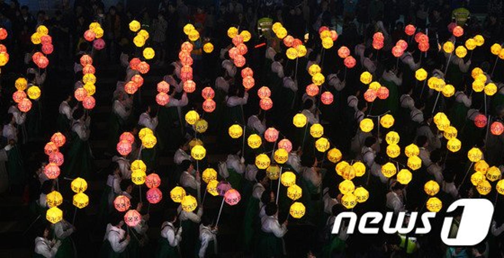 한국불교 '연등회' 인류무형유산 등재 확실시