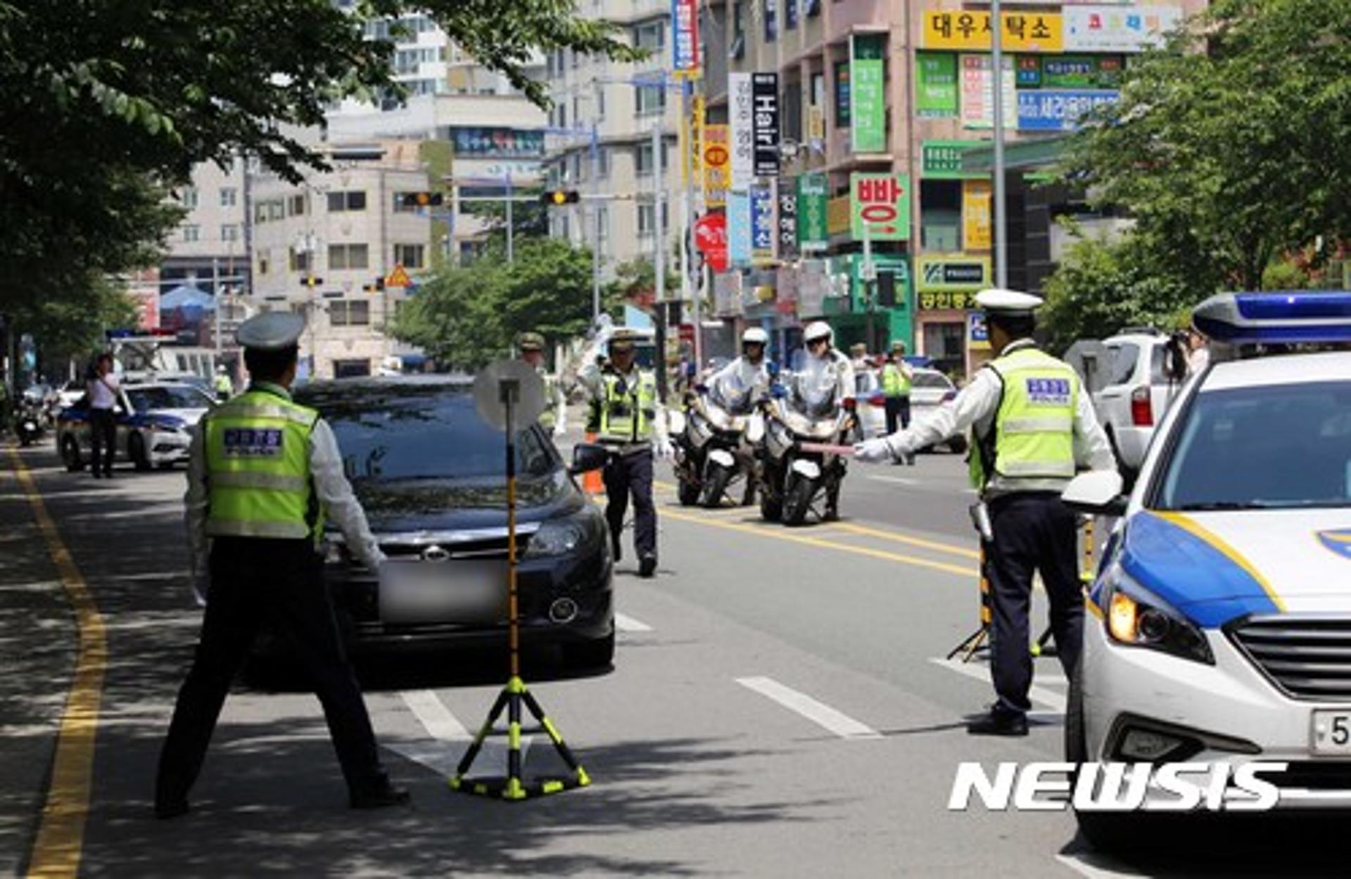 "횡단보도 우회전 단속? 사실은 이렇습니다"