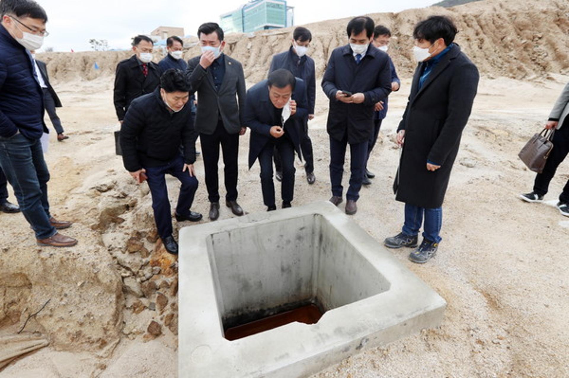 장현국 의장, 의정부 반환공여지 ‘캠프 시어즈’ 토양오염 현장점검