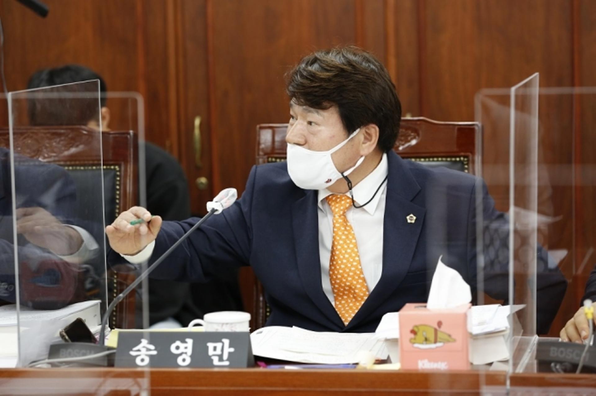 경기도의회 송영만 의원, GH의 시공사 봐주기식 공사기간 연장 질타