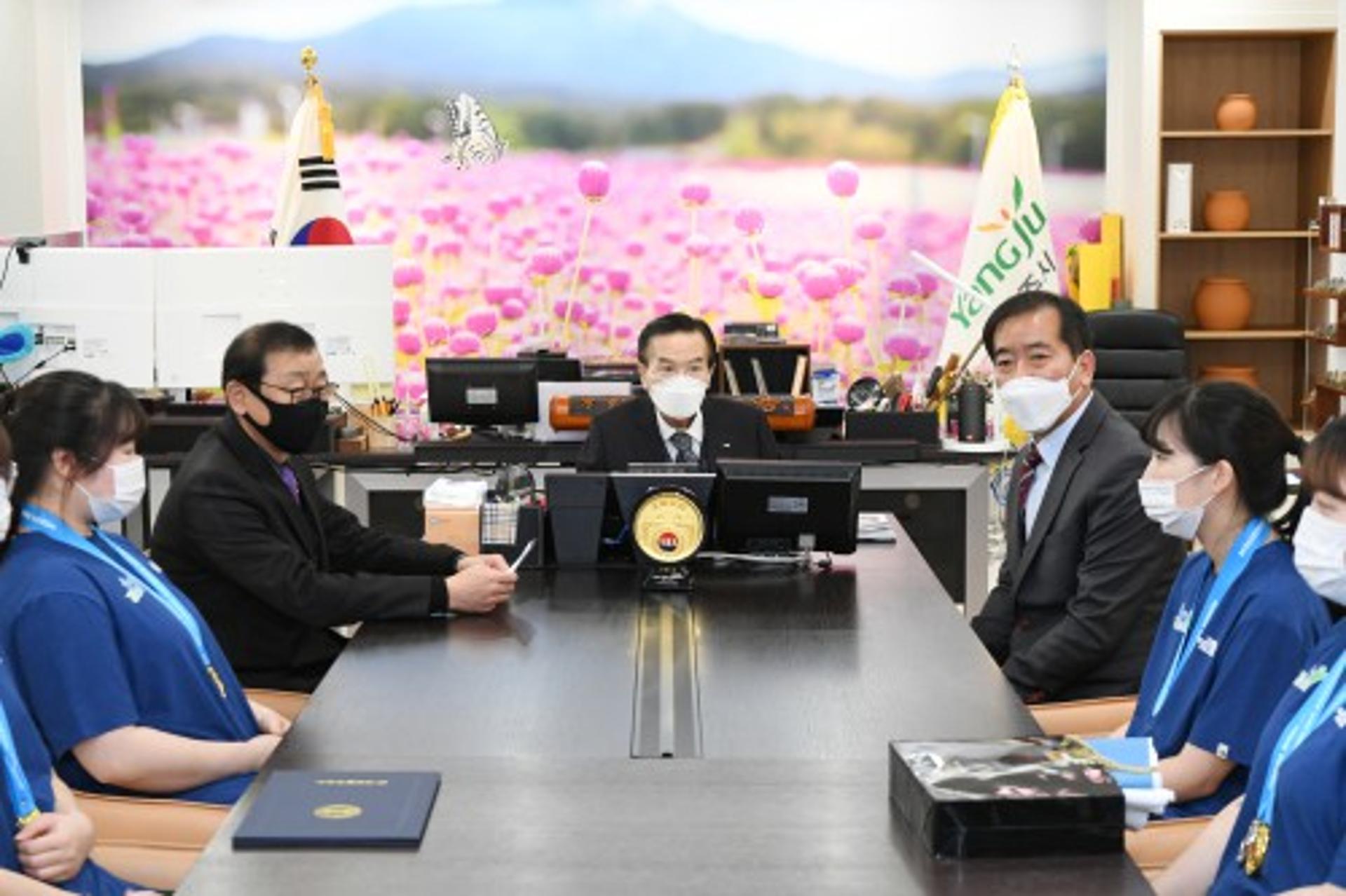 이성호 시장, 양주시청 여자볼링선수단 초청 격려
