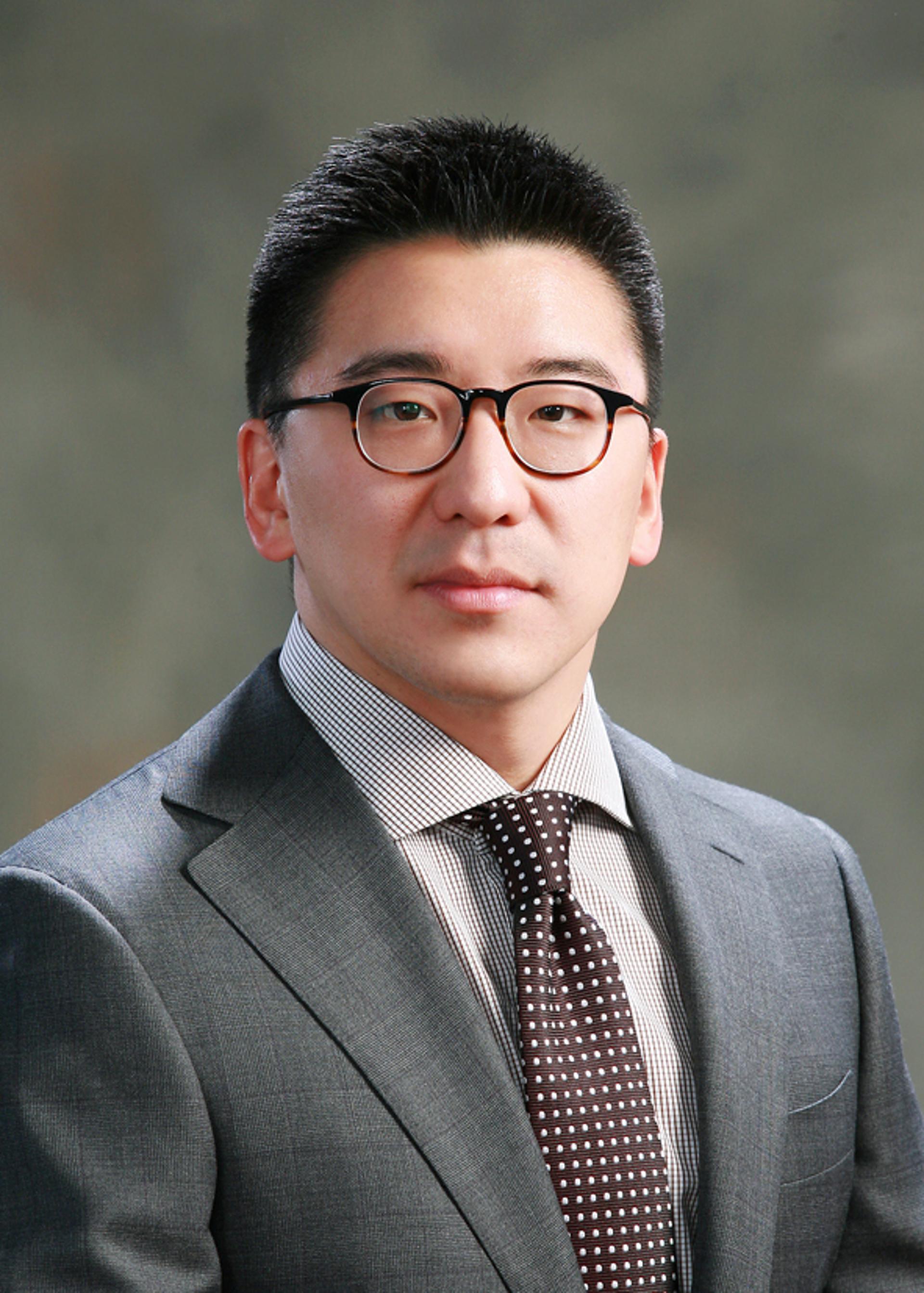 “경영 더 배우겠다”며 CEO 사임한 LS 3세 구본혁, 10개월 만에 재선임