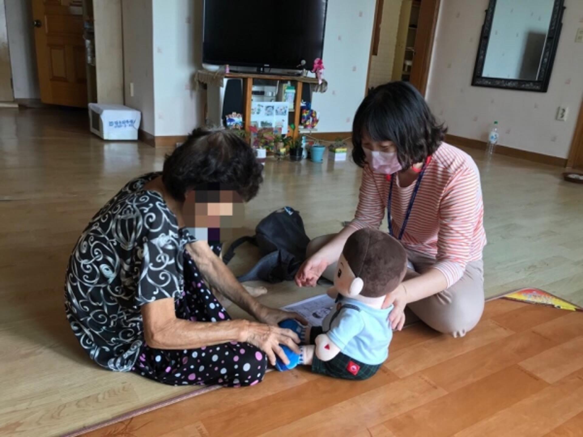 안성시, 스마트 토이봇 이용해 치매어르신 비대면 돌봄 지원